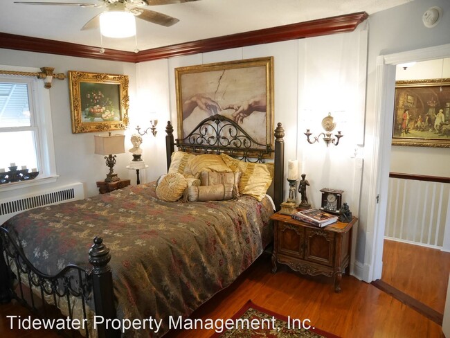 Building Photo - 3 br, 2.5 bath House - 2825 Harview Ave