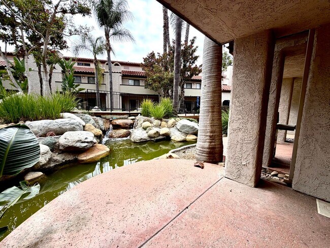 Building Photo - 1157 Via Montoya
