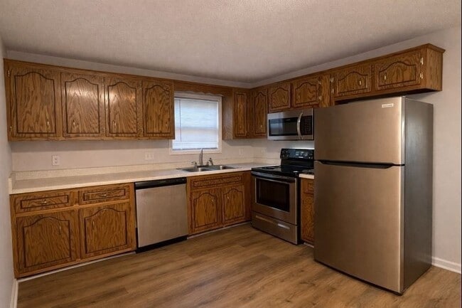 Building Photo - 116 Ballygar St