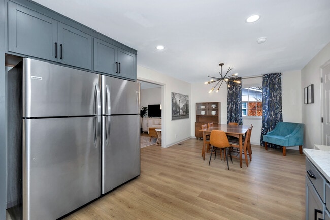Building Photo - 4613 Ardmore Dr NW