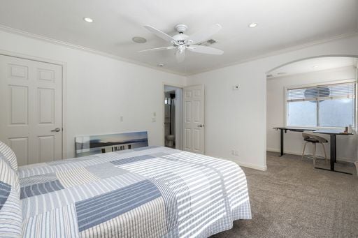 Building Photo - San Diego Coastal Dream Crown Point Jewel 3 or 6 Month lease only Partially Furnished Ready for M...