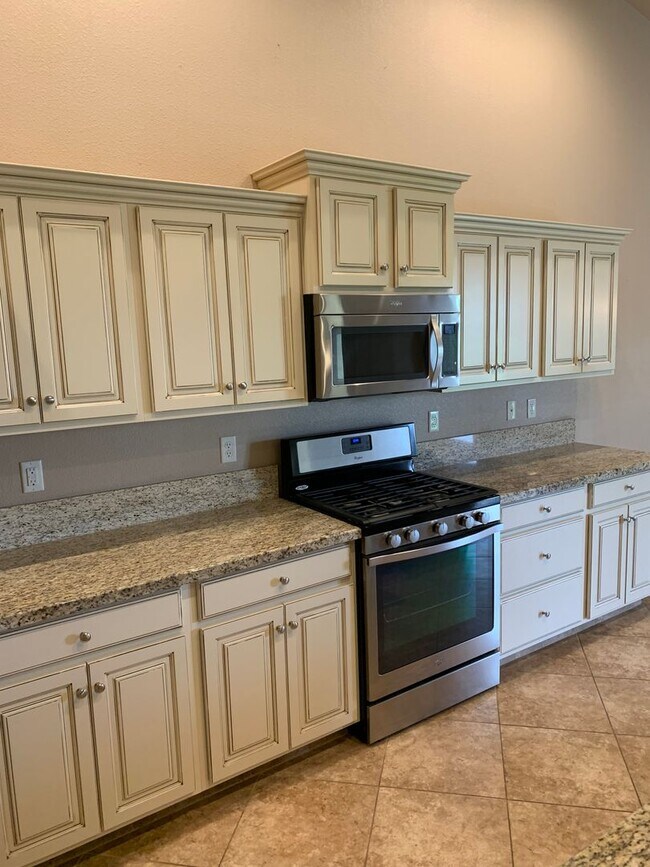 Building Photo - 1194 Paradise Loop