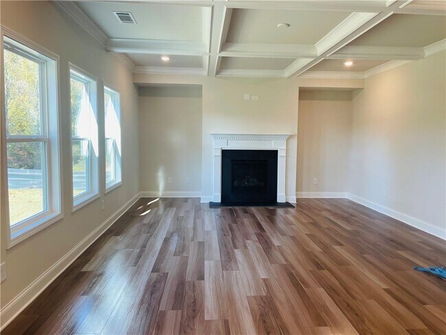 Building Photo - 4612 Silver Oak Dr SW