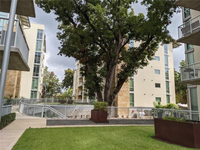 Building Photo - 1600 Barton Springs Rd