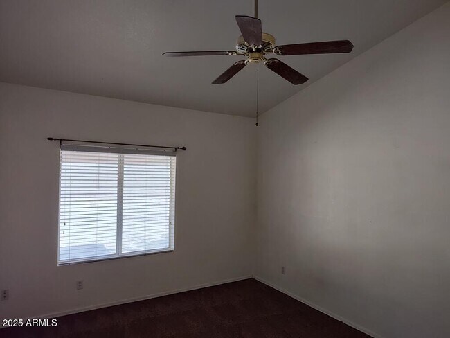 Building Photo - 11203 W Lawrence Ln