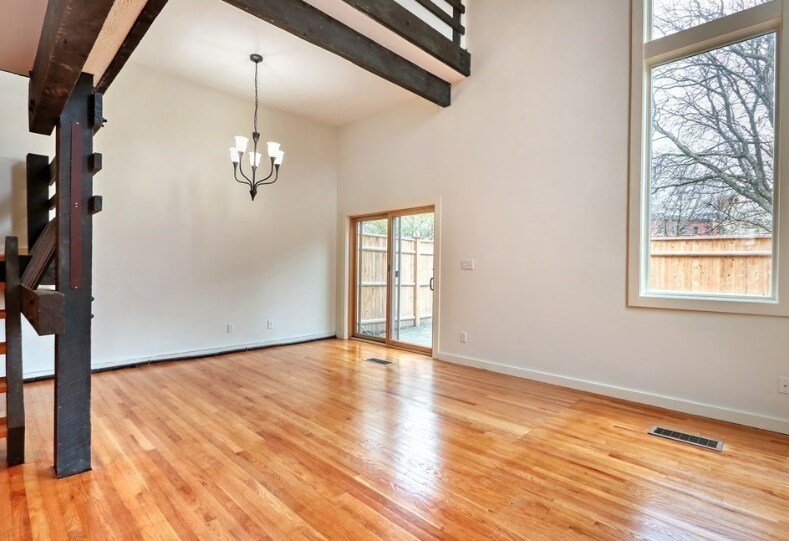 Building Photo - 12 Lilac Ct