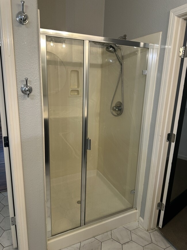 Building Photo - 3904 Purple Finch Ln