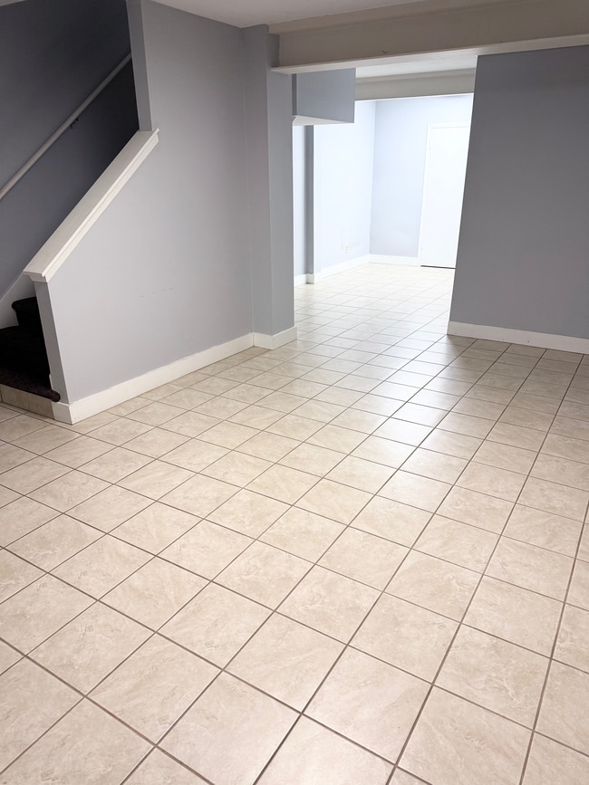 Building Photo - 2508 Dogwood Dr