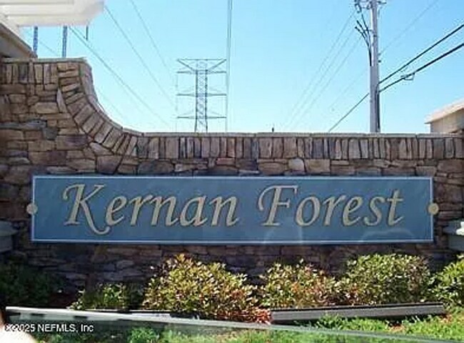 Building Photo - 6 Bedrooms 4 Bathroom 1672 Hammock Grove Lane