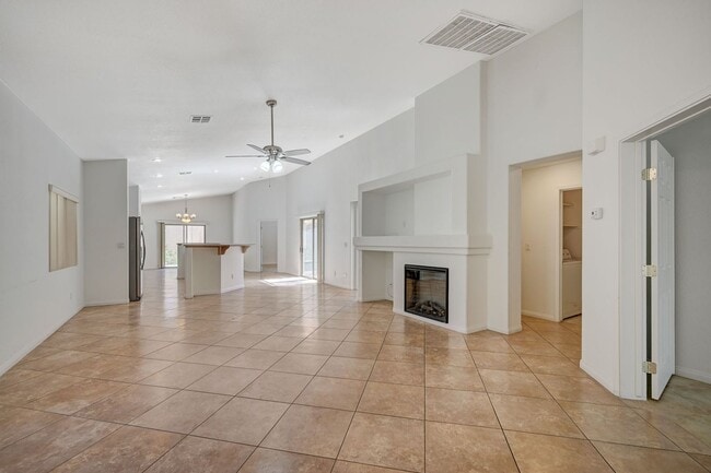 Building Photo - 121 Chatara Way