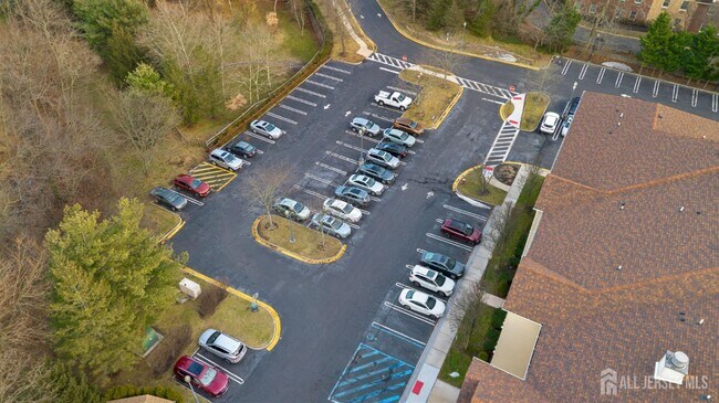 Building Photo - 540 Cranbury Rd