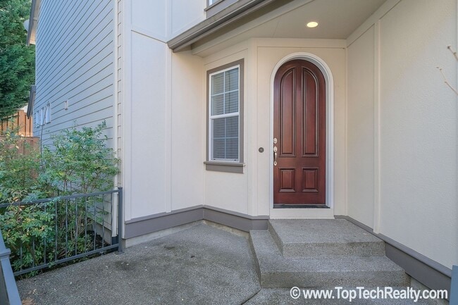 Building Photo - 12750 NW Alsace Ln