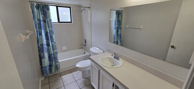 Building Photo - 10864 Steeding Horse Dr