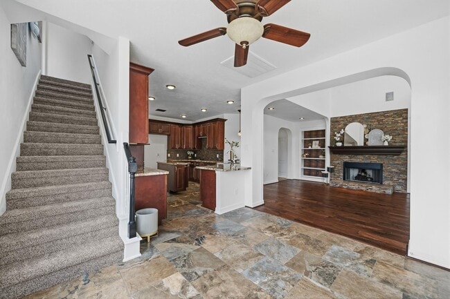 Building Photo - 7211 Savannah Glen Ln