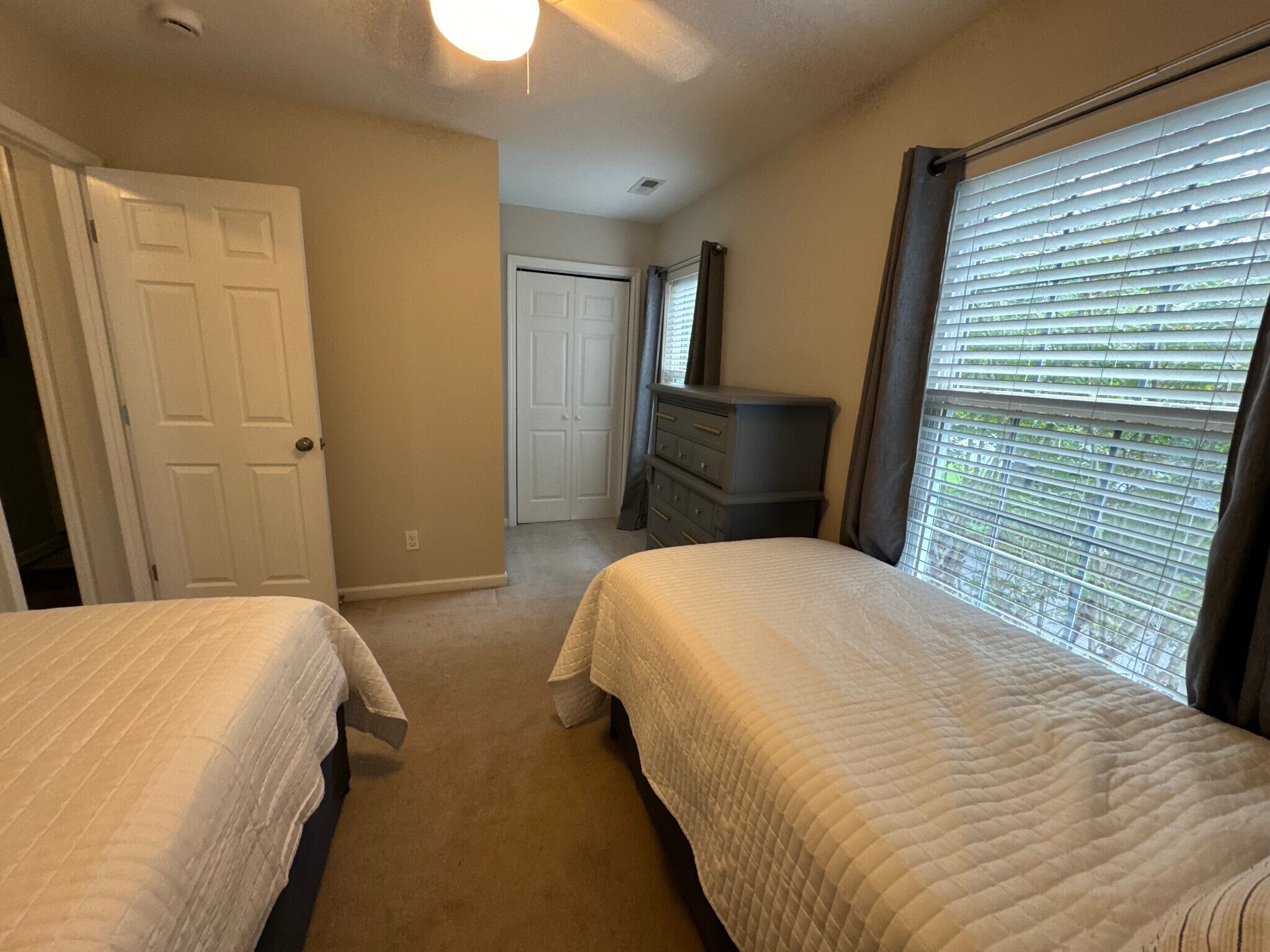 Building Photo - 1418 Whispering Oaks Trl