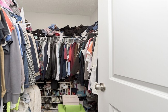 Building Photo - 6763 Cardiff Dr