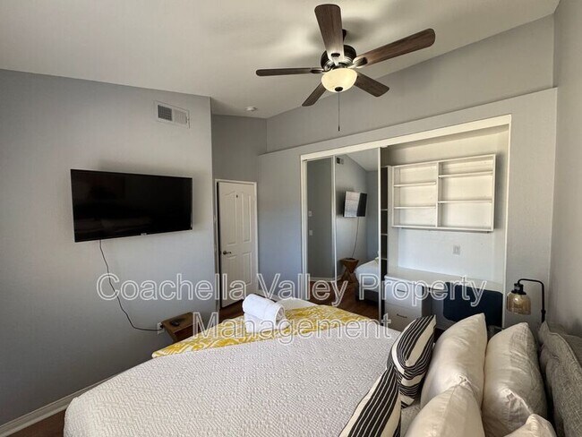 Building Photo - 44060 Dalea Ct