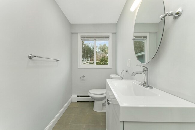 Building Photo - 57 Sloane Dr