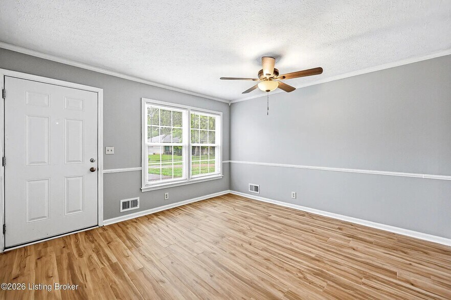 Building Photo - 6900 Heavrin Ave