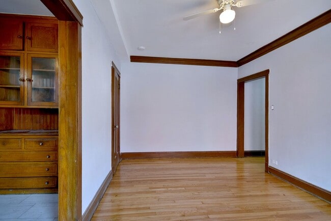 Building Photo - 5900 W Ohio St