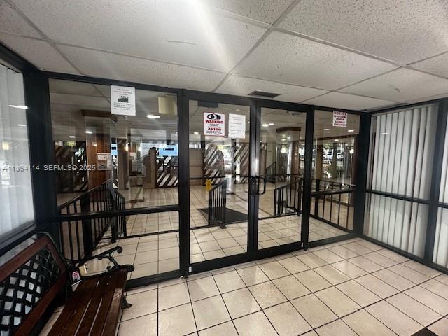 Building Photo - 4160 Inverrary Dr