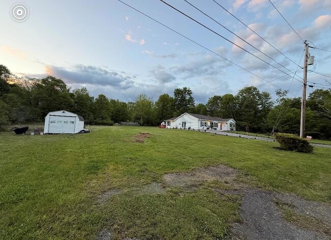 Building Photo - 1037 Ridgebury Rd
