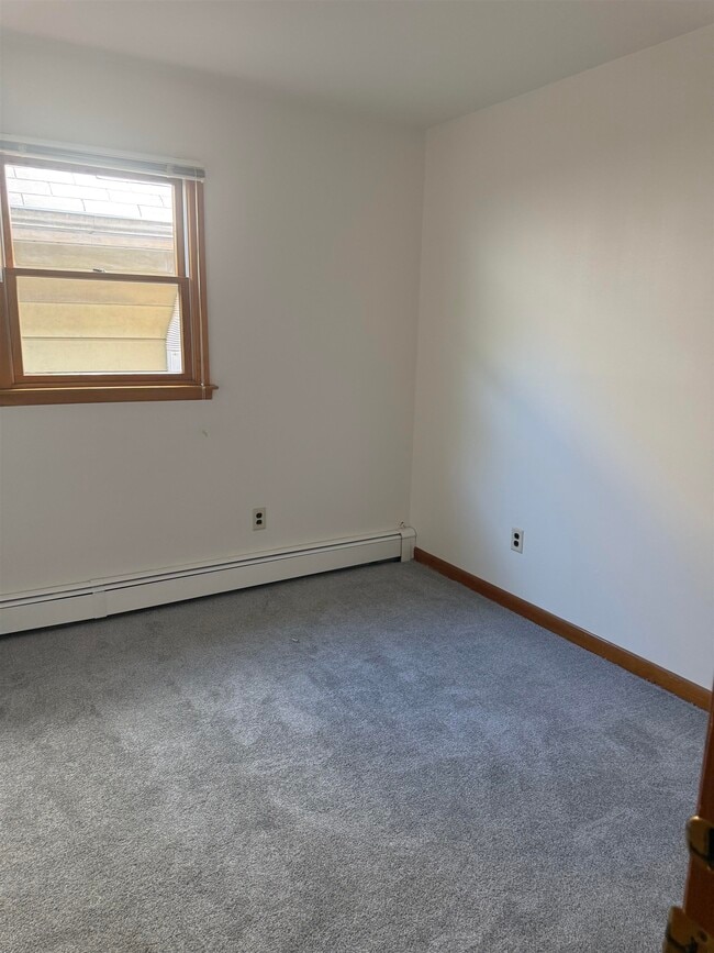 Building Photo - 14 63rd St