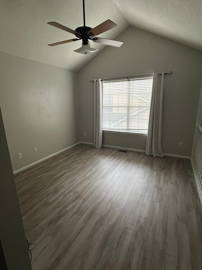 Building Photo - 863 Miller Creek Ln