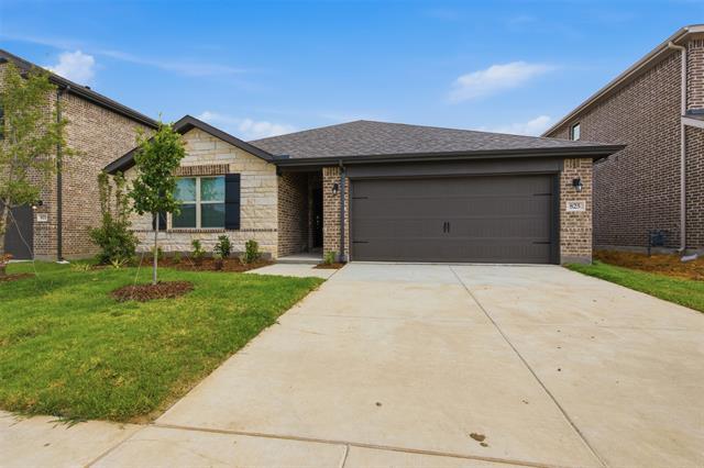 Building Photo - 825 Birdie Dr