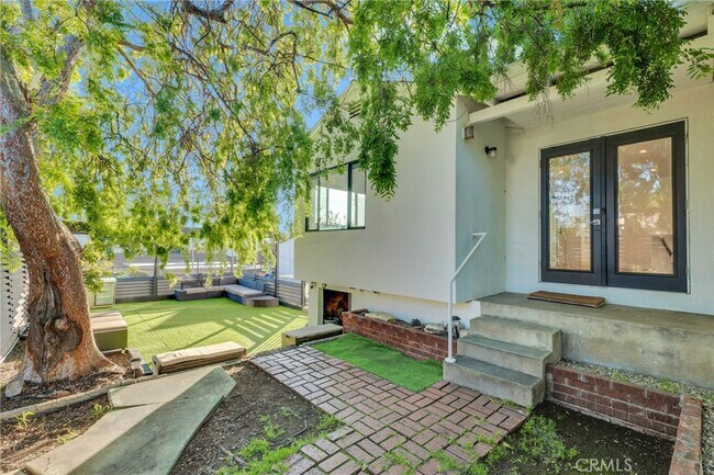 Building Photo - 2712 Henrietta Ave