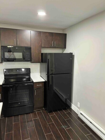 Building Photo - 2601 Hillsboro Pike