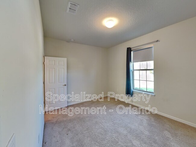 Building Photo - 3417 Soaring Dr