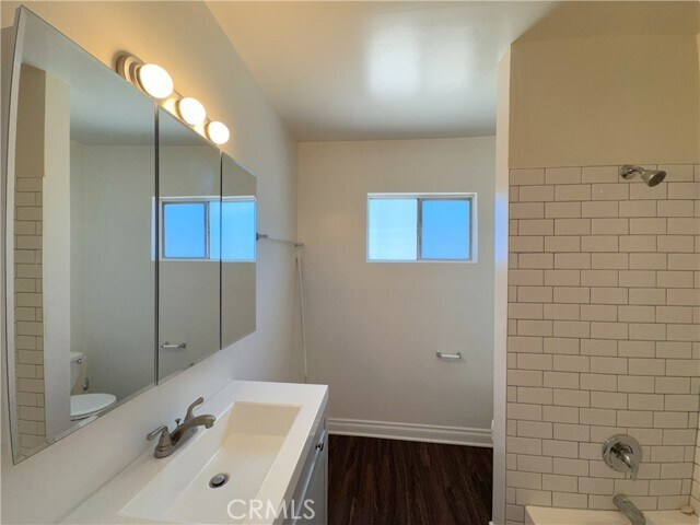 Building Photo - 4370 W 132nd St