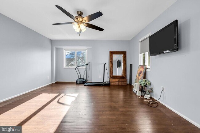 Building Photo - 2 Leicester Ln