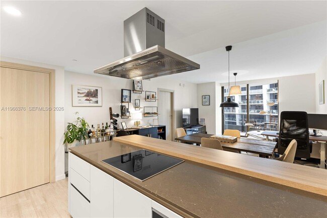 Building Photo - 1000 Brickell Plaza