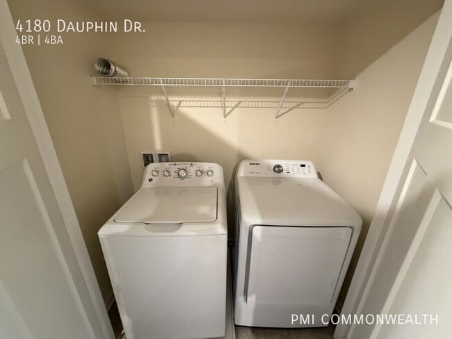 Building Photo - 4180 Dauphin Dr