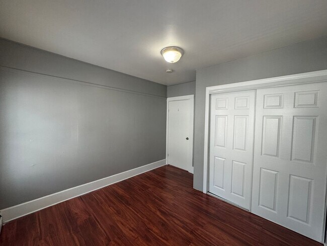 Building Photo - Updated Haverhill 2 Bedroom W/Yard | Available  9/1