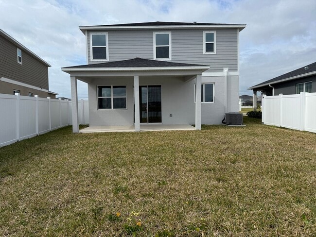 Building Photo - Beautiful 4 bedroom Home