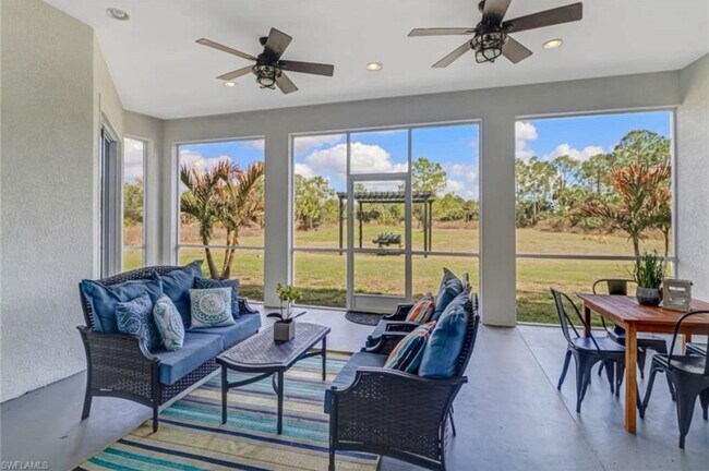 Building Photo - 2662 2nd St NW