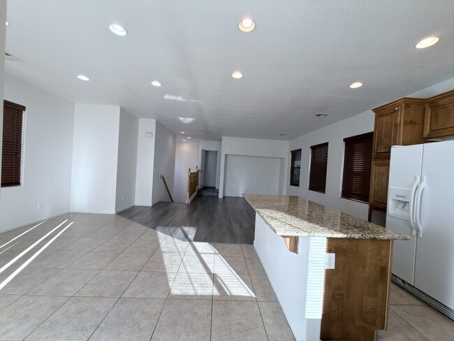 Building Photo - 4742 Cortina Rancho St