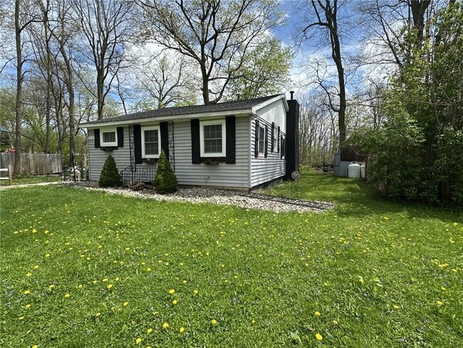 Building Photo - 2590 Scottsville Rd