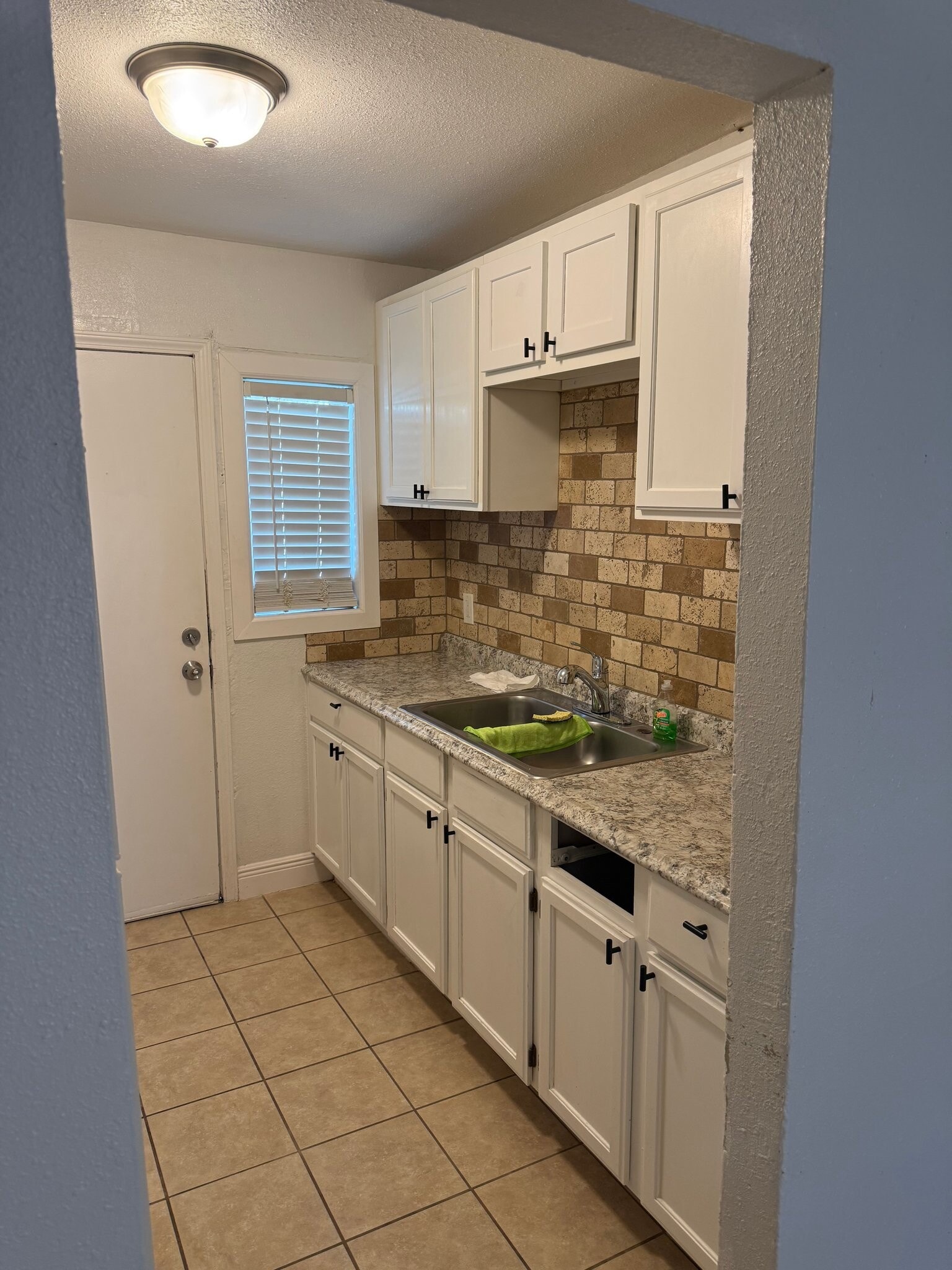 Building Photo - 602 Ellor Dr