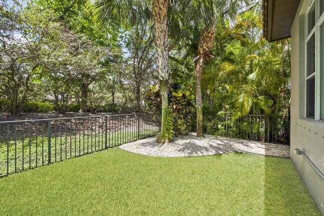 Building Photo - 12520 NW 79th Manor