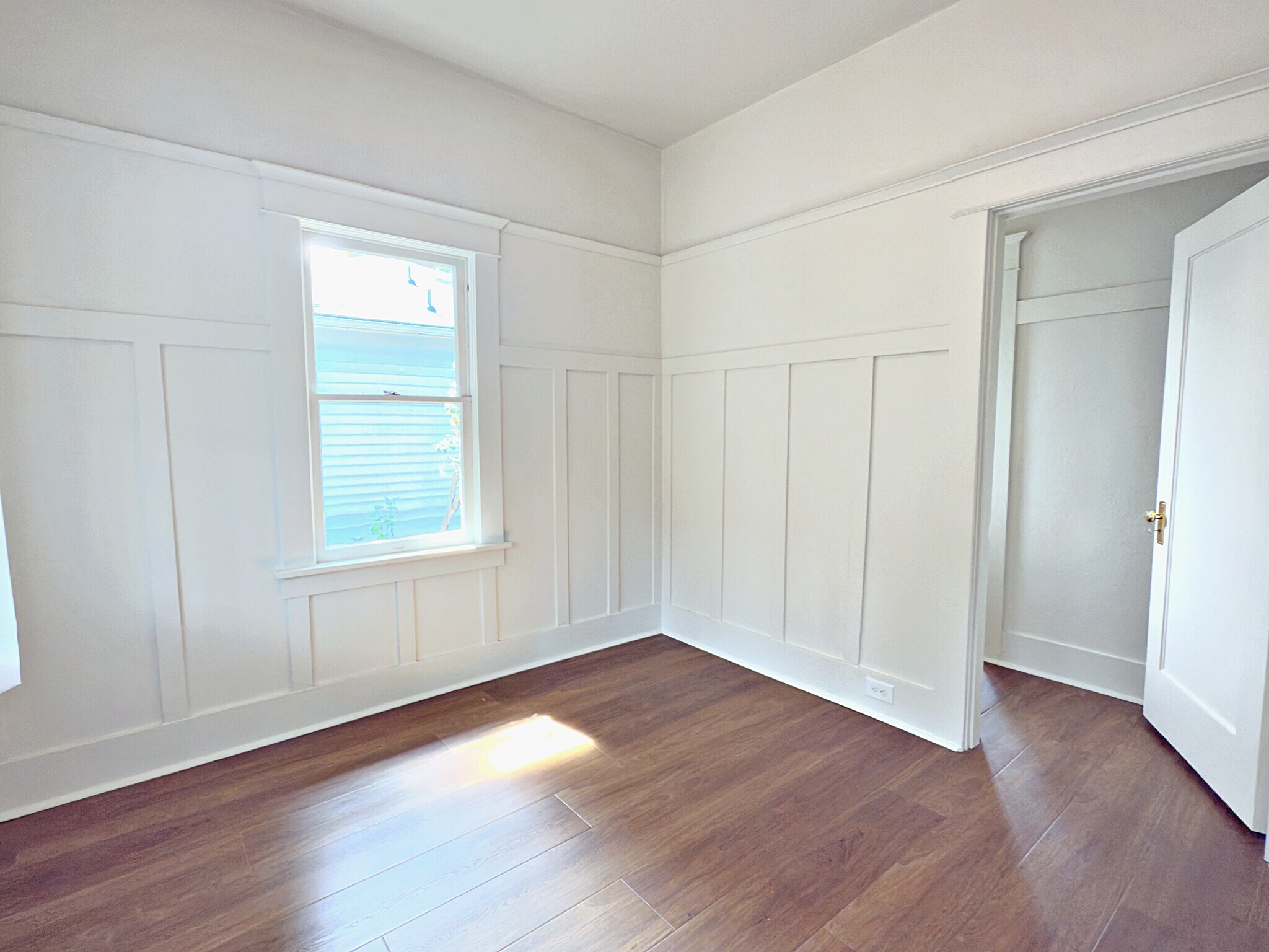 Building Photo - 125 NE 84th Ave