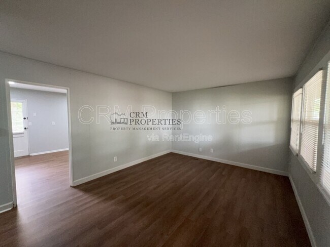 Building Photo - 5204 Arrowhead Blvd