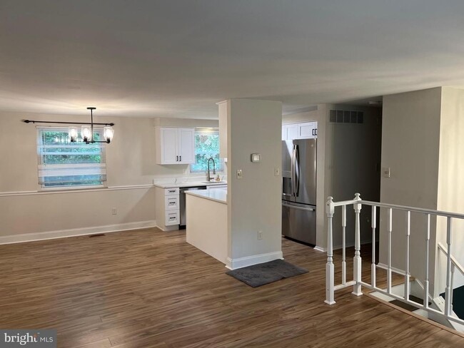 Building Photo - 5435 The Bridle Path