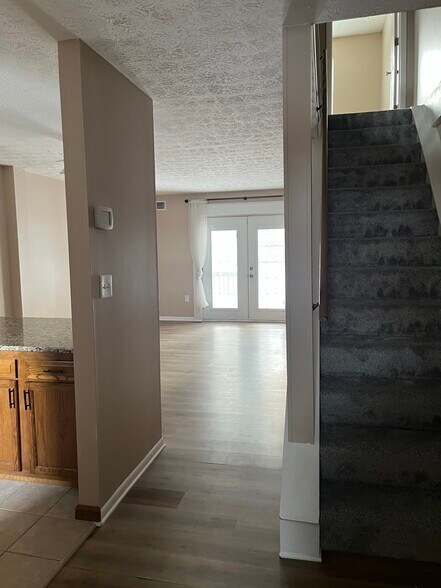 Building Photo - 112 Forest Dr