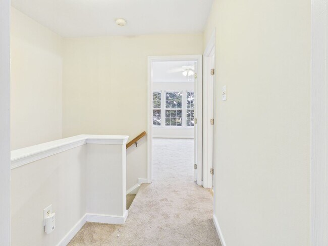 Building Photo - 5313 Golf Villa Ln