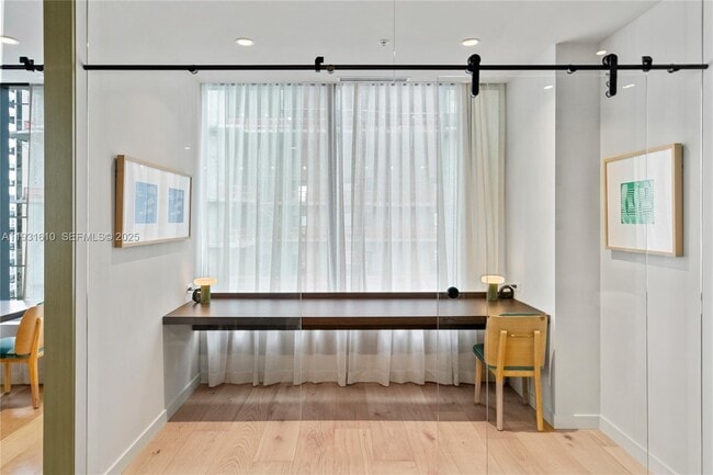 Building Photo - 11 NE 6th St