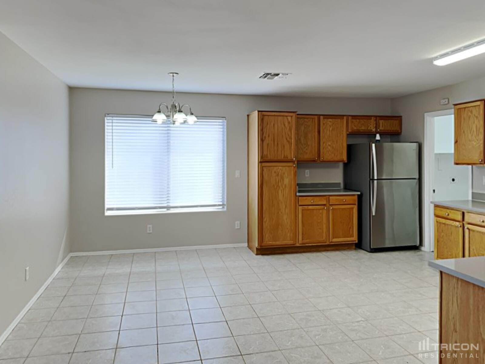 Building Photo - 43766 Elm Dr